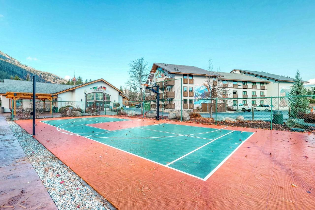 Icicle Village Resort 402: Juniper Studio Левънуърт Екстериор снимка